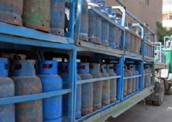 مدنيون يقتحمون شركة المحروقات في السويداء ويستولون على أسطوانات غاز