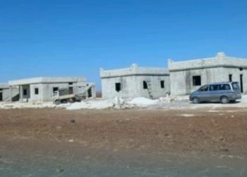 ميليشيات مدعومة إيرانياً تشيّد وحدات سكنية لعناصرها في دير الزور