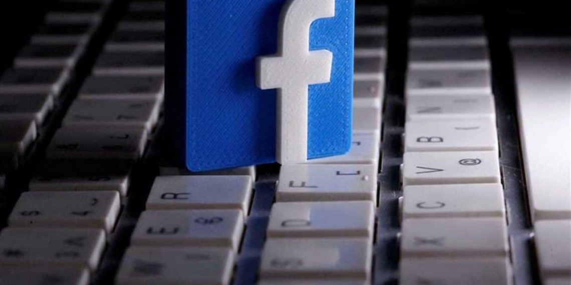 توقفها هزّ العالم وأثار تعليقات دولية.. فيسبوك تعتذر بعد العطل الأخير في خوادمها