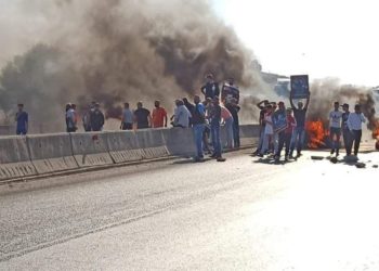 قطع أوتوستراد حمص – طرطوس بعد إصدار حكم إعدام لأحد قادة الميليشيات