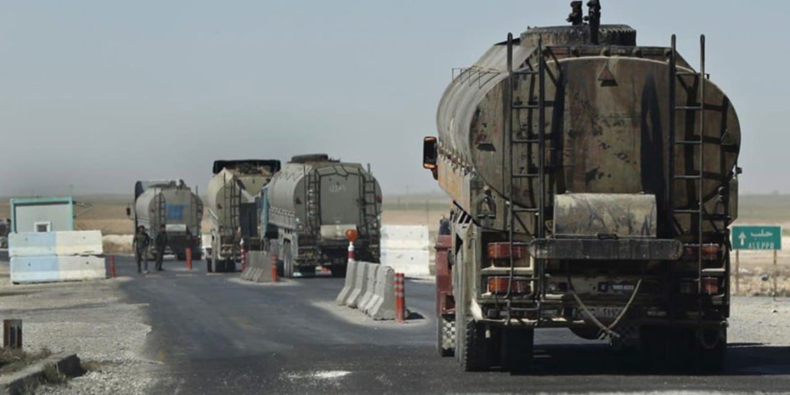 “القاطرجي” تفقد الاتصال مع شاحنتي نفط شمال شرق سوريا