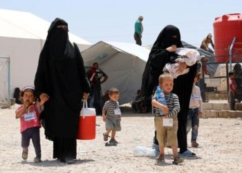 “أنقذوا الطفولة”: يجب عدم فصل الأطفال عن أمهاتهم في مخيمي “الروج” و “الهول”