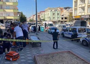 وفاة طبيب سوري إثر سقوطه من شرفة منزله في تركيا (فيديو)