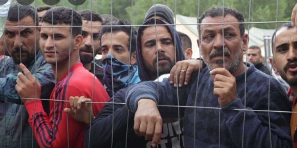 بسبب الفيزا.. عشرات المهاجرين السوريين عالقون في لبنان