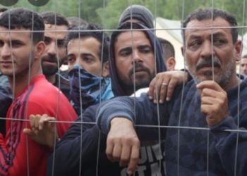 بسبب الفيزا.. عشرات المهاجرين السوريين عالقون في لبنان