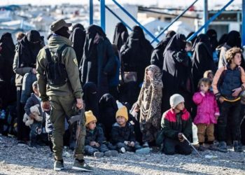 مقتل أحد عناصر قوى الأمن الداخلي لـ”قسد” في مخيم الهول بالحسكة