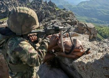 الدفاع التركية تحيد 6 عناصر من تنظيم “ي ب ك” شمال شرقي سوريا