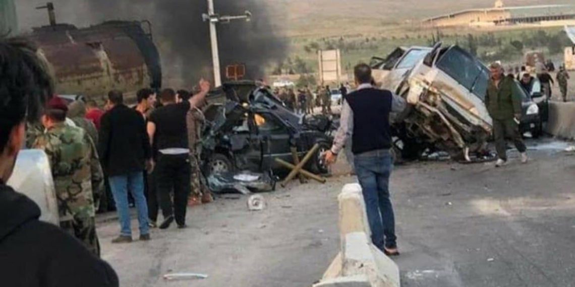 مدرعة روسية تتسبب بحادث مروري على أوتوستراد “بانياس – طرطوس”
