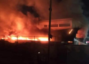 حالتا اختناق وإصابات جراء حريق في معمل بريف دمشق