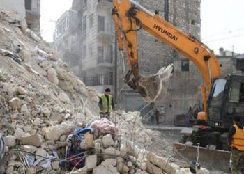 قتيلان وجرحى بانهيار مبنى سكني في حماة