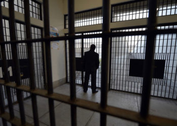 بمقابل مالي.. إطلاق سراح عدد من المعتقلين في درعا من قبل قوات النظام