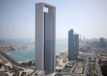 بعد زيارة “بن زايد”.. وفد اقتصادي لنظام الأسد يزور الإمارات.. ومشروع لمحطة توليد كهروضية بريف دمشق