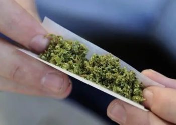 موقع موالي يكشف عن بيع المخدرات في العاصمة دمشق على بسطات الدخان