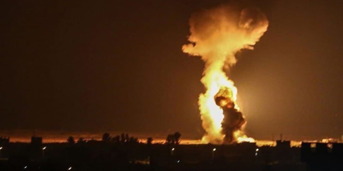 بأريحية تامة.. الطيران الإسرائيلي ينفذ غارتين جويتين على مواقع للنظام في ريف دمشق الغربي