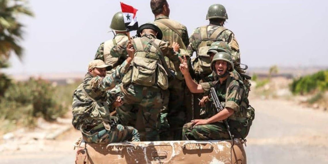 قوات النظام تنقل عناصر التسويات والعقود من المنطقة الجنوبية إلى نقاطها في الشمال السوري