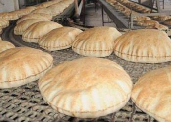 توقف أحد الأفران عن العمل يتسبب بأزمة خبز في مدينة درعا