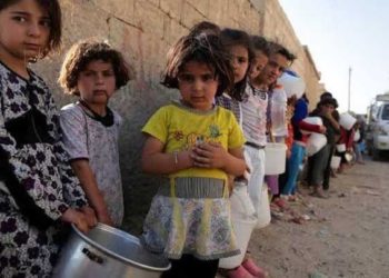 أكثرهم سوريون.. الأغذية العالمي يحذر من المجاعة في 43 دولة