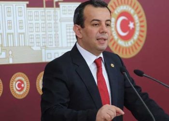 الدفاع التركية تعلن مقتل ضابط شمال سوريا