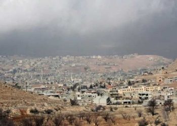 تعميم يستهدف السوريين في إحدى قرى لبنان