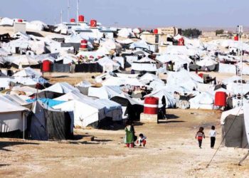 مقدونيا تضبط شاحنة على متنها 41 مهاجرًا سوريًا