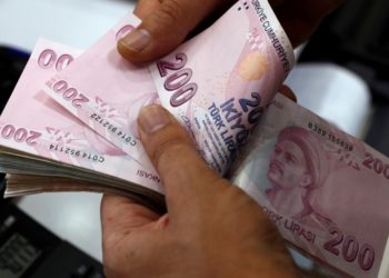 انخفاض الليرة التركية أمام الدولار عند إغلاق تداولات الأسبوع