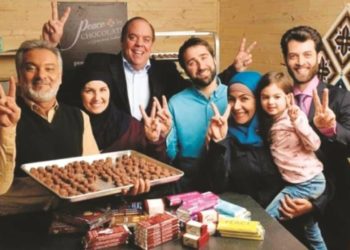 بعد وفاته..حاتم علي يحصد جائزة أفضل ممثل في مهرجان سينمائي دولي