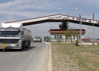 مسؤول أردني يكشف عن نسبة حركة الشاحنات من المملكة إلى سوريا