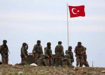 الدفاع التركية تعلن مقتل جندي على الحدود التركية – السورية