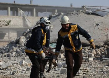 الدفاع المدني: القصف وكورونا يفتكان بالمدنيين شمال غرب سوريا خلال 2021