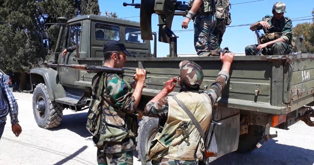 اشتباكات بين منشقين عن قوات النظام وعناصر فرع الأمن العسكري في حمص