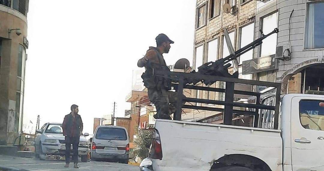السويداء.. تعزيزات عسكرية للنظام بعد تهديد المحافظ للأهالي