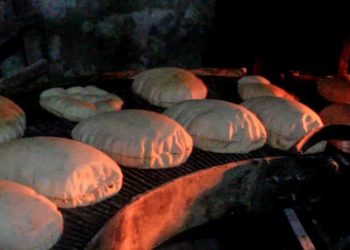 “حكومة الإنقاذ” ترفع سعر ربطة الخبز “غير المدعومة” في إدلب