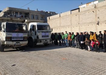 الإغاثة التركية ترسل 200 شاحنة مساعدات إنسانية إلى الشمال السوري