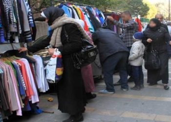 رغم الحملة الإعلامية عليها.. الجمارك تواصل حملتها على محلات البالة في دمشق