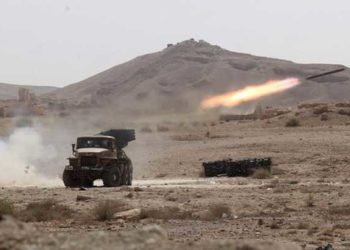 تنظيم الدولة يستهدف بصواريخ الغراد معسكراً تُديره إيران شرق حمص