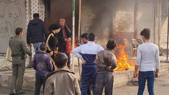 اندلاع النيران في مقر المجلس الوطني الكردي في مدينة الدرباسية