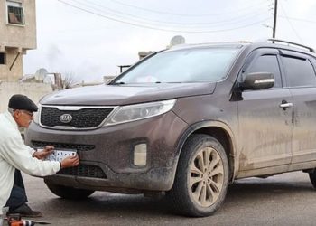 “عزم” تصدر قراراً بمنع التنقل بالسيارات دون لوحات بريف حلب