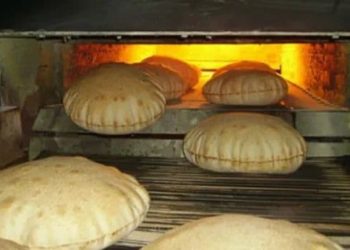 درعا.. مشاكل كثيرة تواجه الأهالي بعد بدء بيع الخبز عبر “البطاقة الذكية”