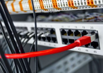 تراجع خدمة الإنترنت في مناطق النظام والحكومة تبرر