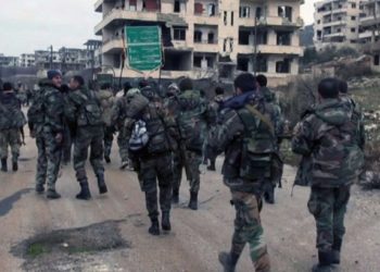 الفرقة الرابعة تجبر أصحاب عشرات السيارات لخدمتها في حمص