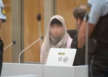 ألمانيا.. محاكمة شابة انضمت في سن الـ15 لتنظيم الدولة بسوريا