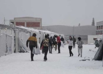 منظمة لجنة الإنقاذ الدولية: 40% من اللاجئين في مخيمات اليونان “جائعون”