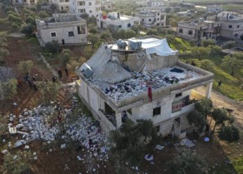 مسؤولون أمريكيون يعلقون على حصيلة القتلى المدنيين إثر عملية إنزال التحالف شمال إدلب