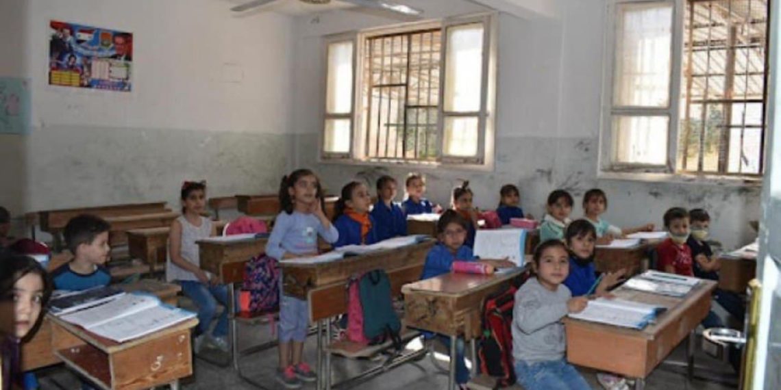 تسرب لمعلمين وموظفين بسبب ضعف الأجور في ريف دمشق