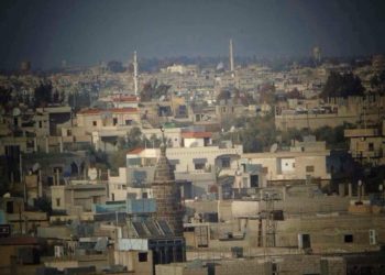 تعذيب طفل على يد مجهولين في درعا (فيديو)