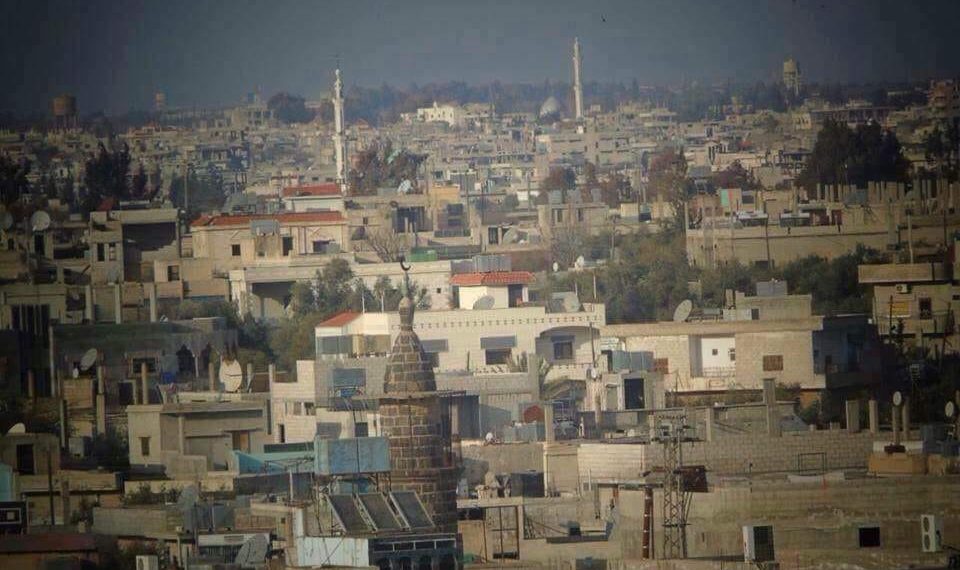 تعذيب طفل على يد مجهولين في درعا (فيديو)