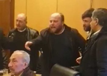 الصناعي الحلبي الذي هاجم مدير كهرباء حلب يكشف ما حدث خلال اجتماع غرفة الصناعة