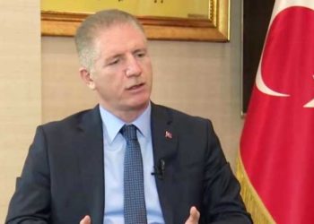 معلومات تهم السوريين في تركيا تطرح خلال اجتماع والي غازي عنتاب مع ممثلين عن السوريين