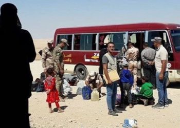 العراق يستعيد مئات اللاجئين من مخيمات شمال شرق سوريا