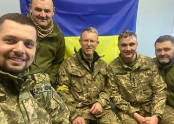 مفتي أوكرانيا يحمل السلاح لمواجهة روسيا.. ويوجه كلمة للسوريين